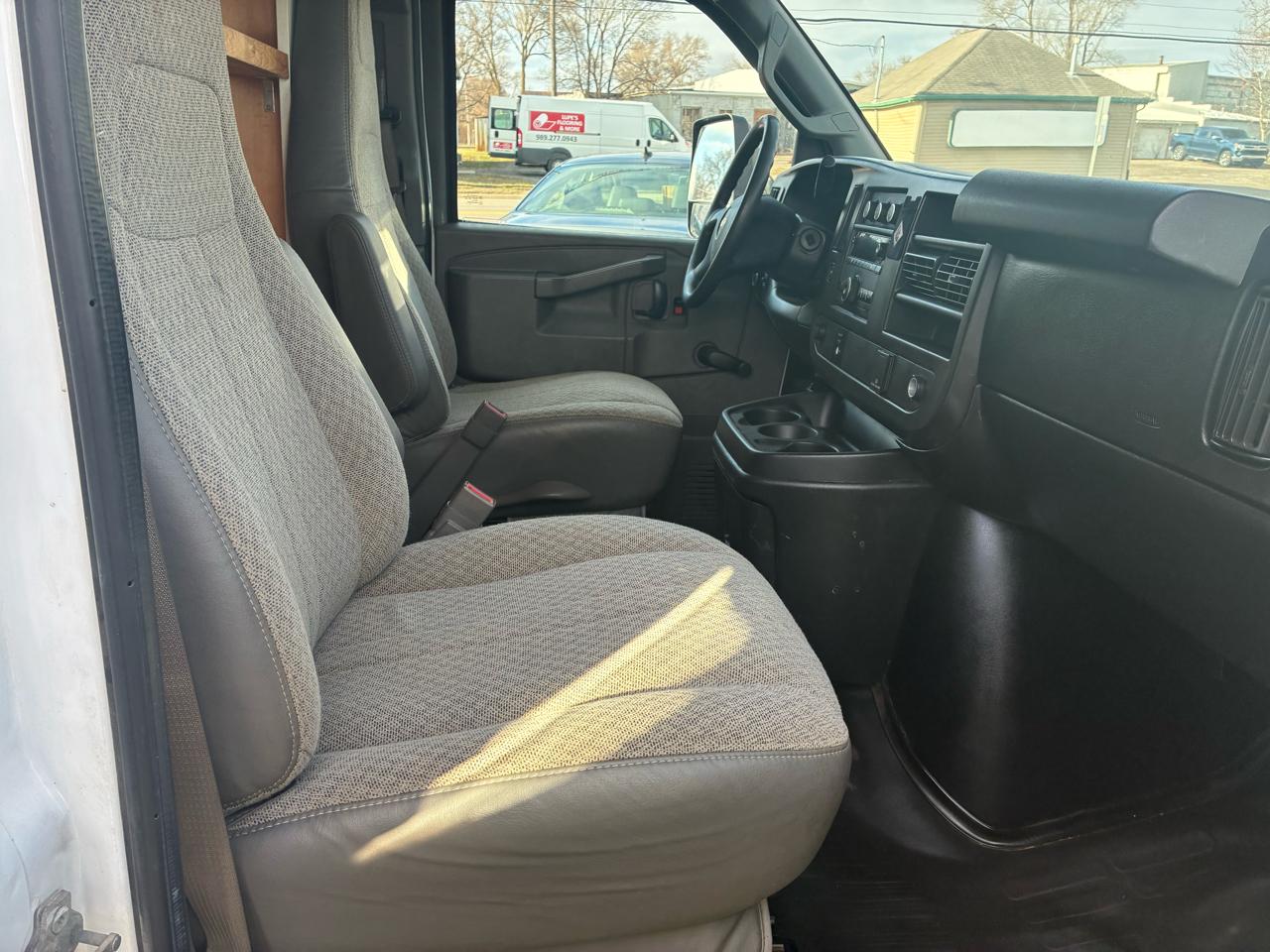 Chevrolet Express G3500 177" 2017