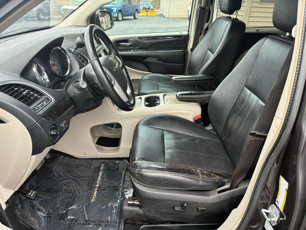 Chrysler Town & Country Touring-L 2016