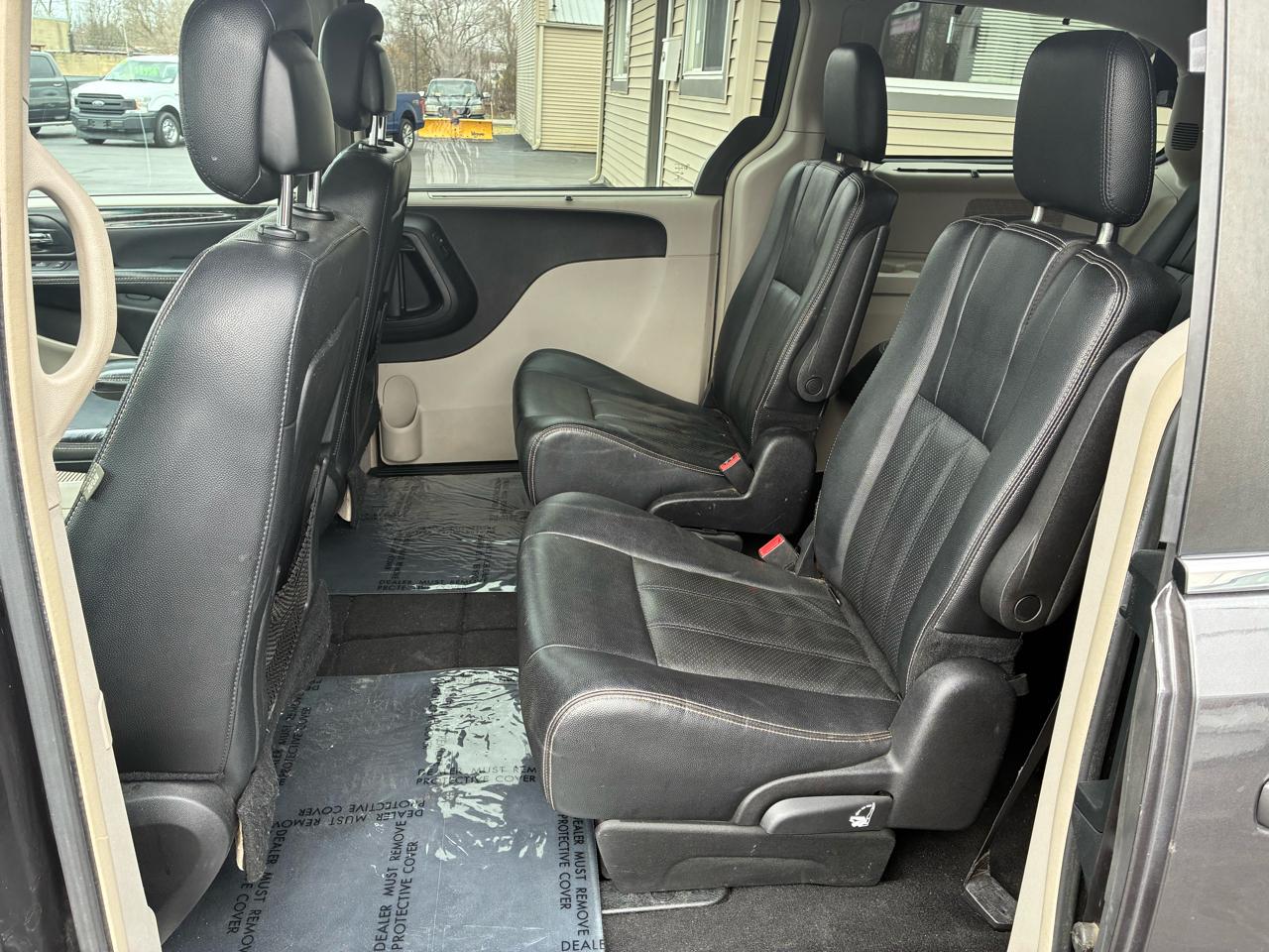 Chrysler Town & Country Touring-L 2016