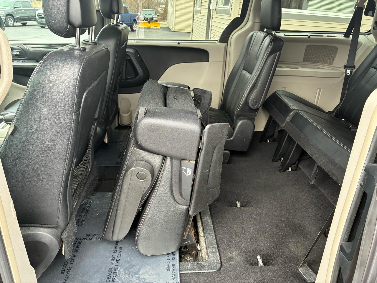 Chrysler Town & Country Touring-L 2016