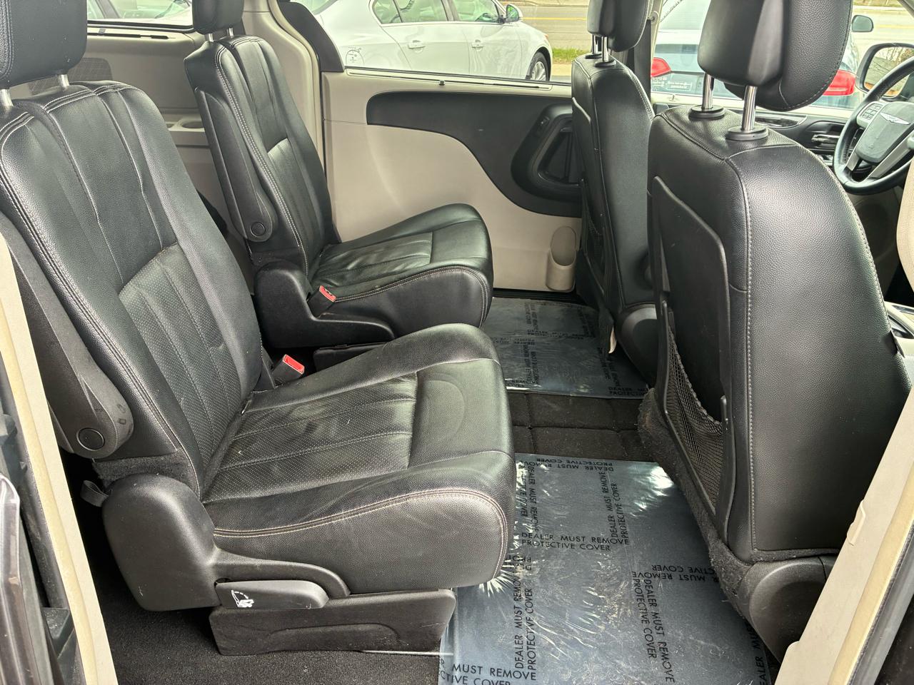 Chrysler Town & Country Touring-L 2016