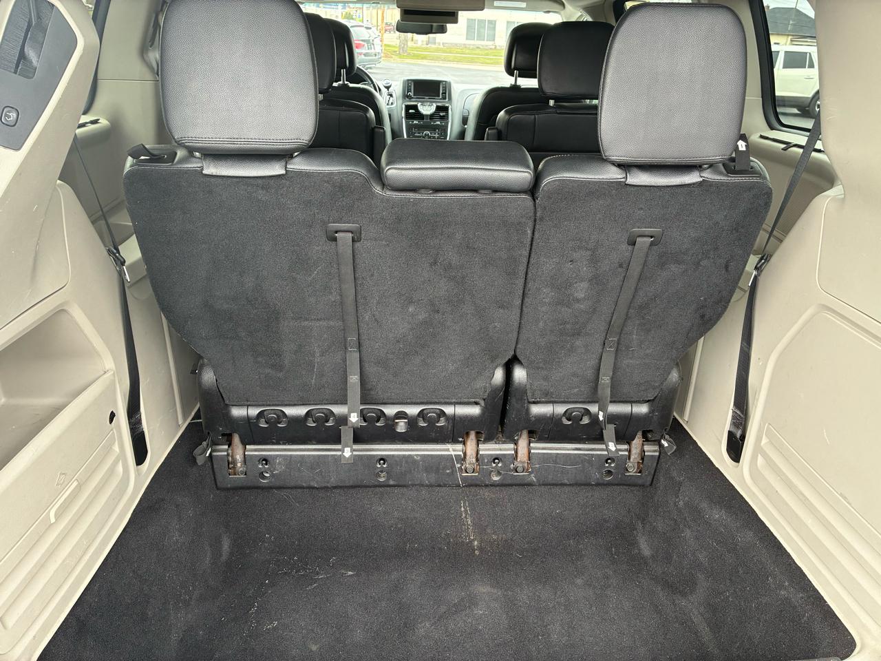 Chrysler Town & Country Touring-L 2016