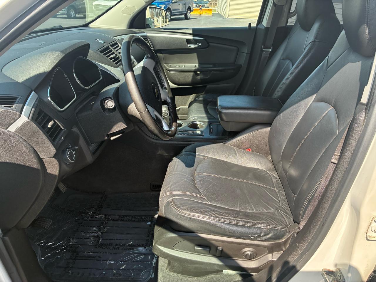 Chevrolet Traverse LT FWD 2011