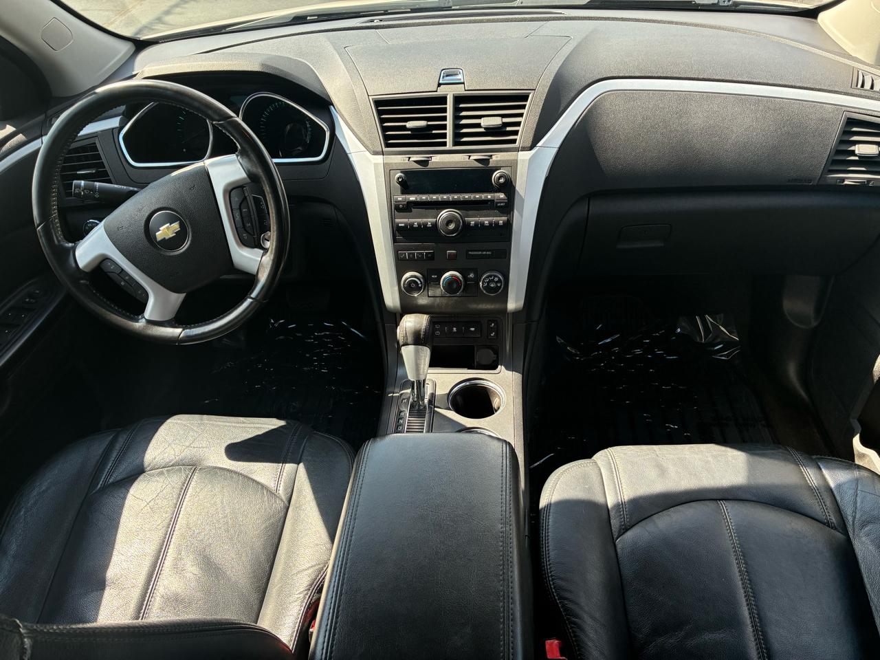 Chevrolet Traverse LT FWD 2011