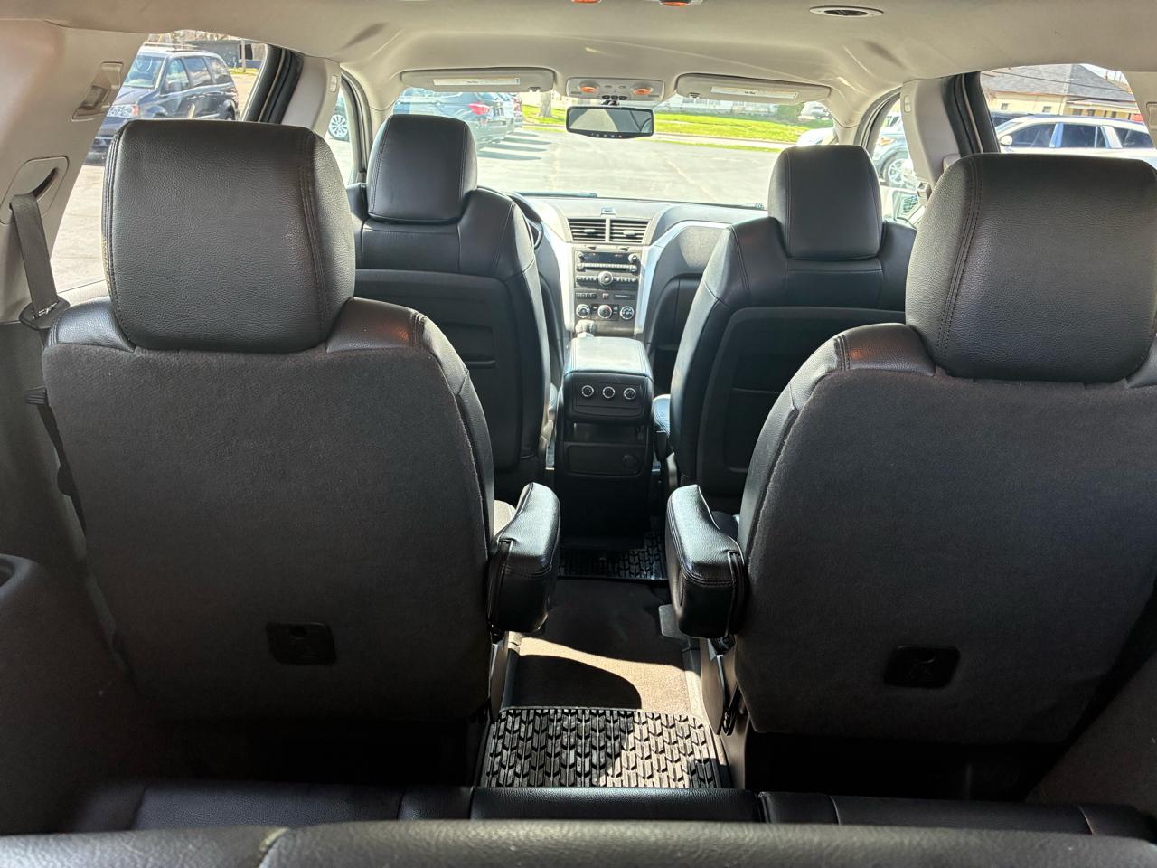 Chevrolet Traverse LT FWD 2011