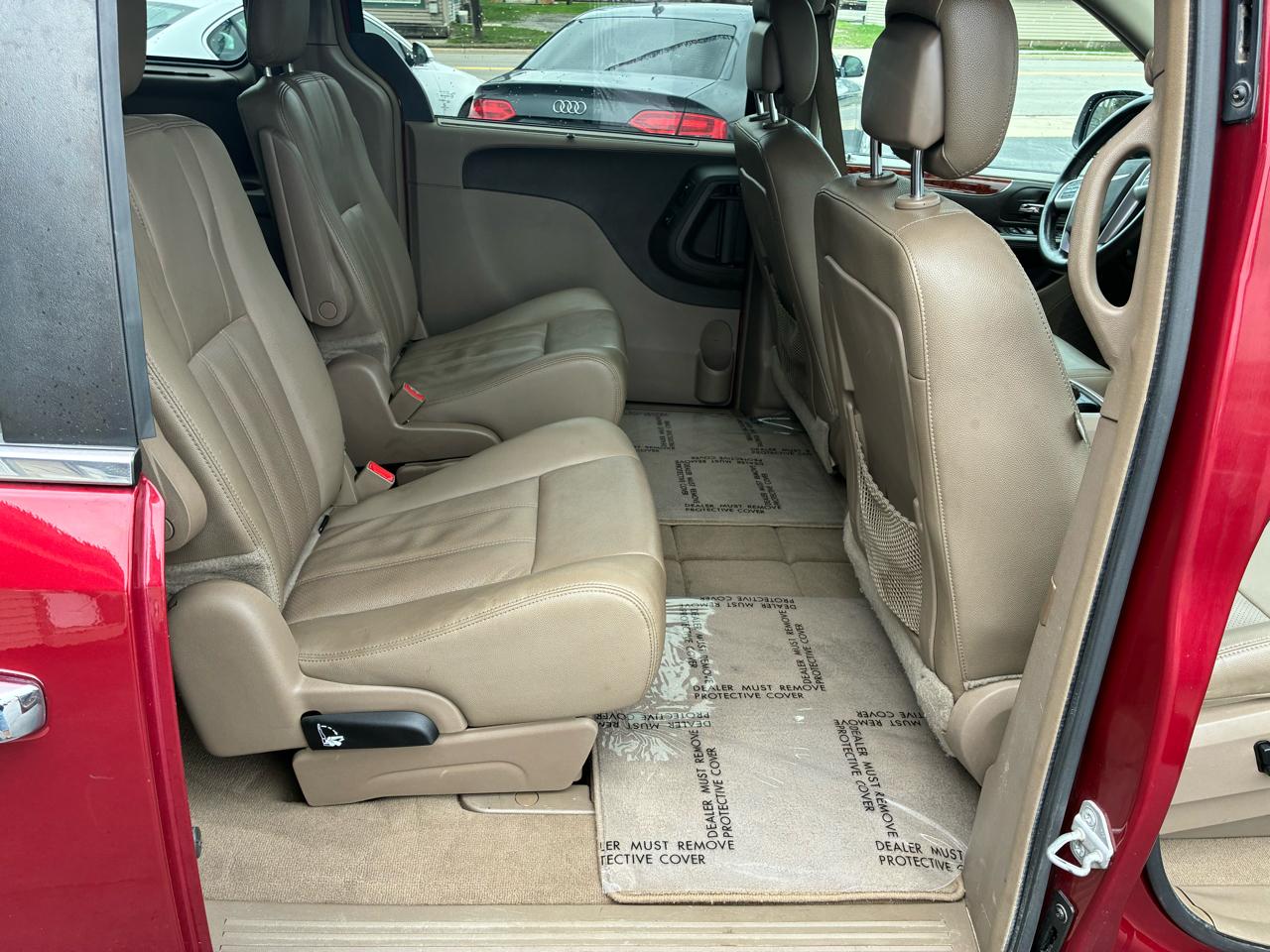 Chrysler Town & Country Touring-L 2015