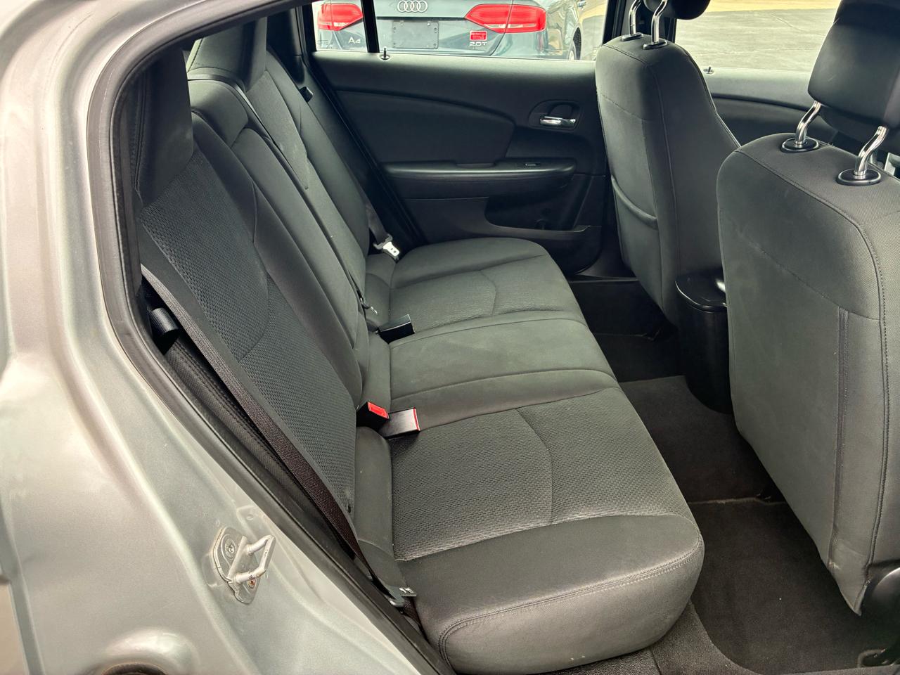 Chrysler 200 Touring 2012