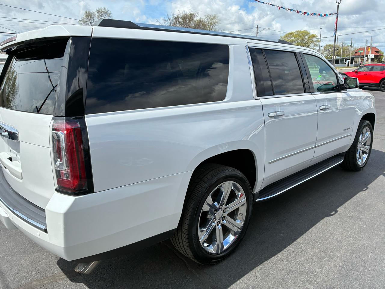 GMC Yukon XL Denali 4WD 2017