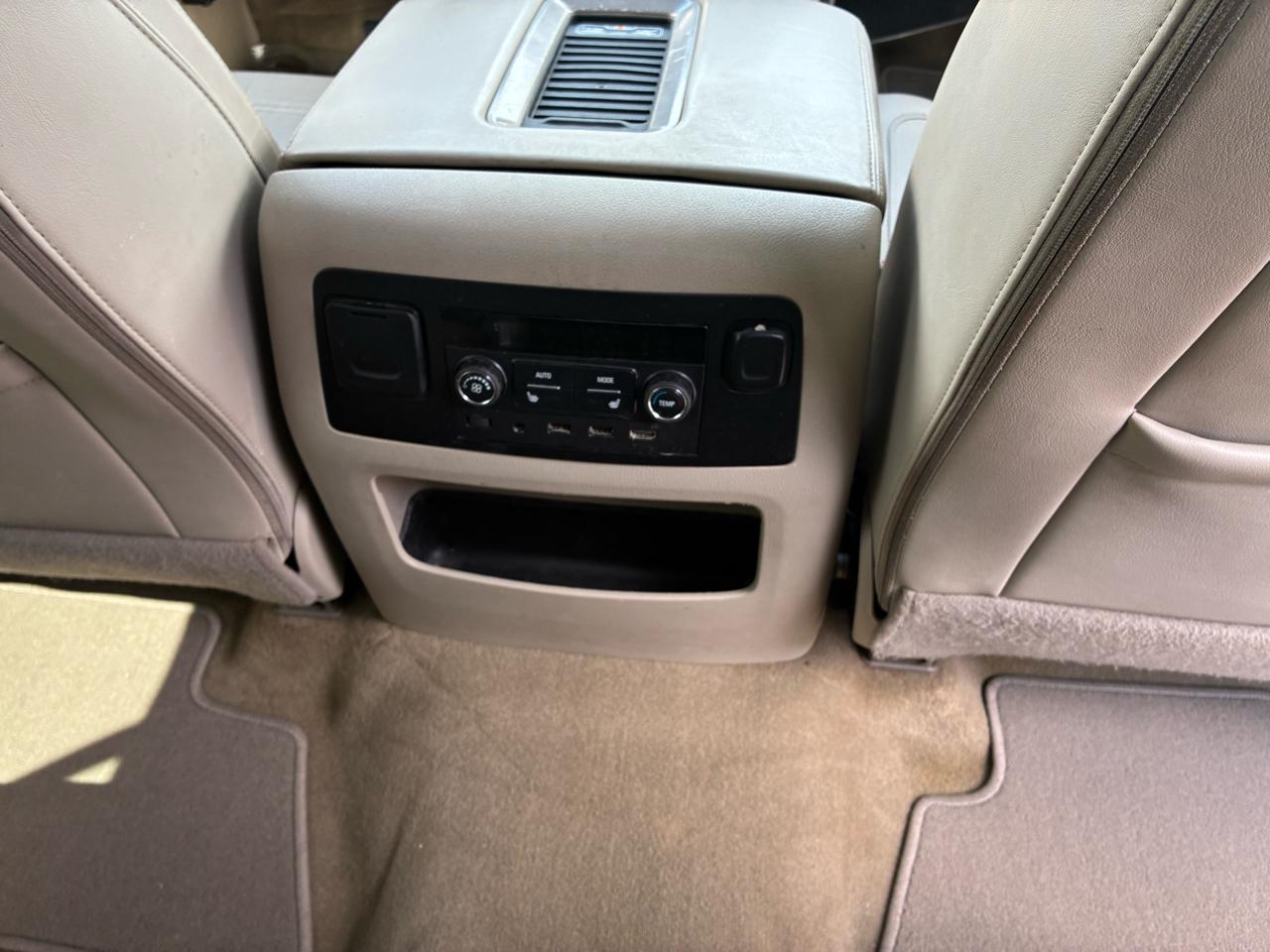 GMC Yukon XL Denali 4WD 2017