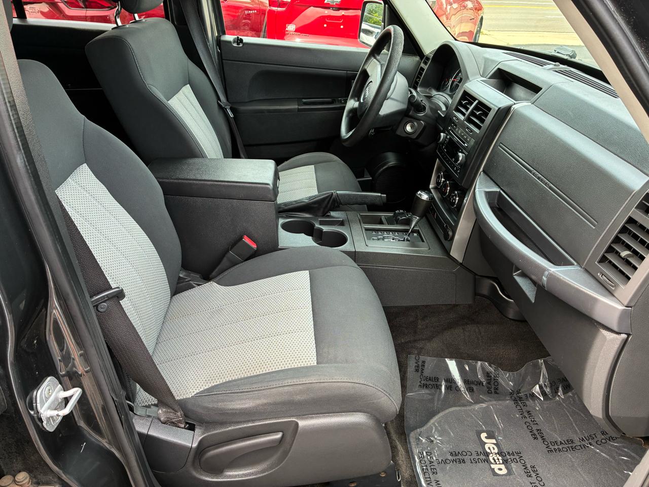 Jeep Liberty Sport 4WD 2010