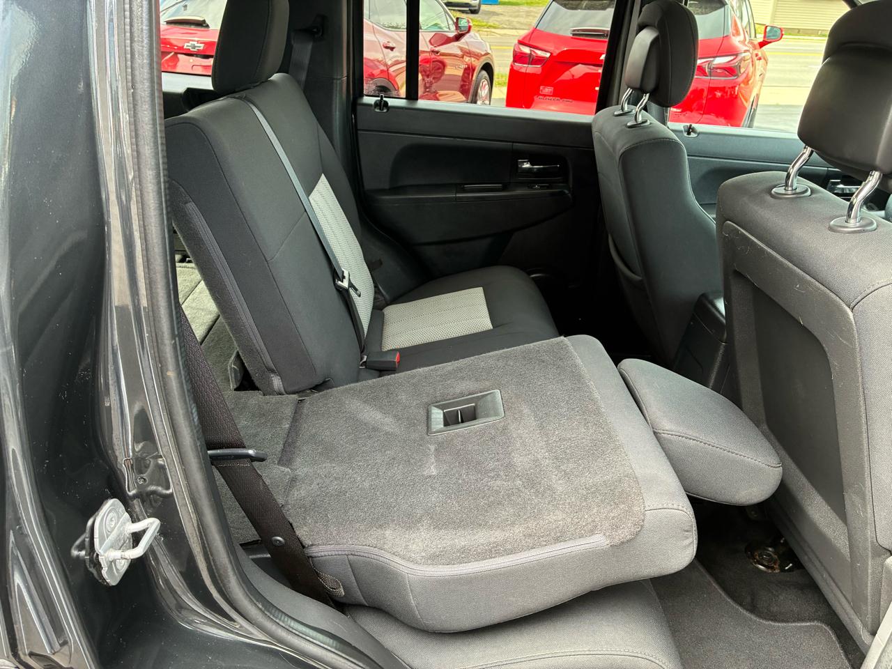 Jeep Liberty Sport 4WD 2010