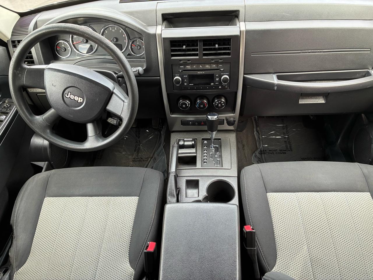 Jeep Liberty Sport 4WD 2010