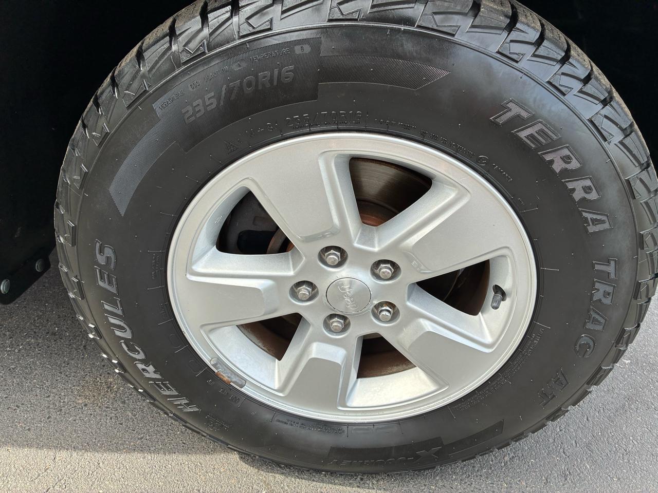 Jeep Liberty Sport 4WD 2010