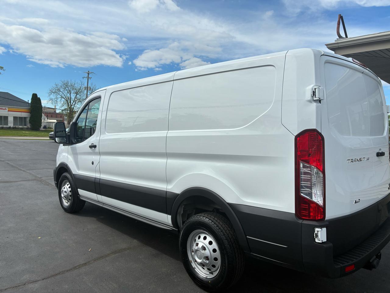 Ford Transit 150 Van 2020