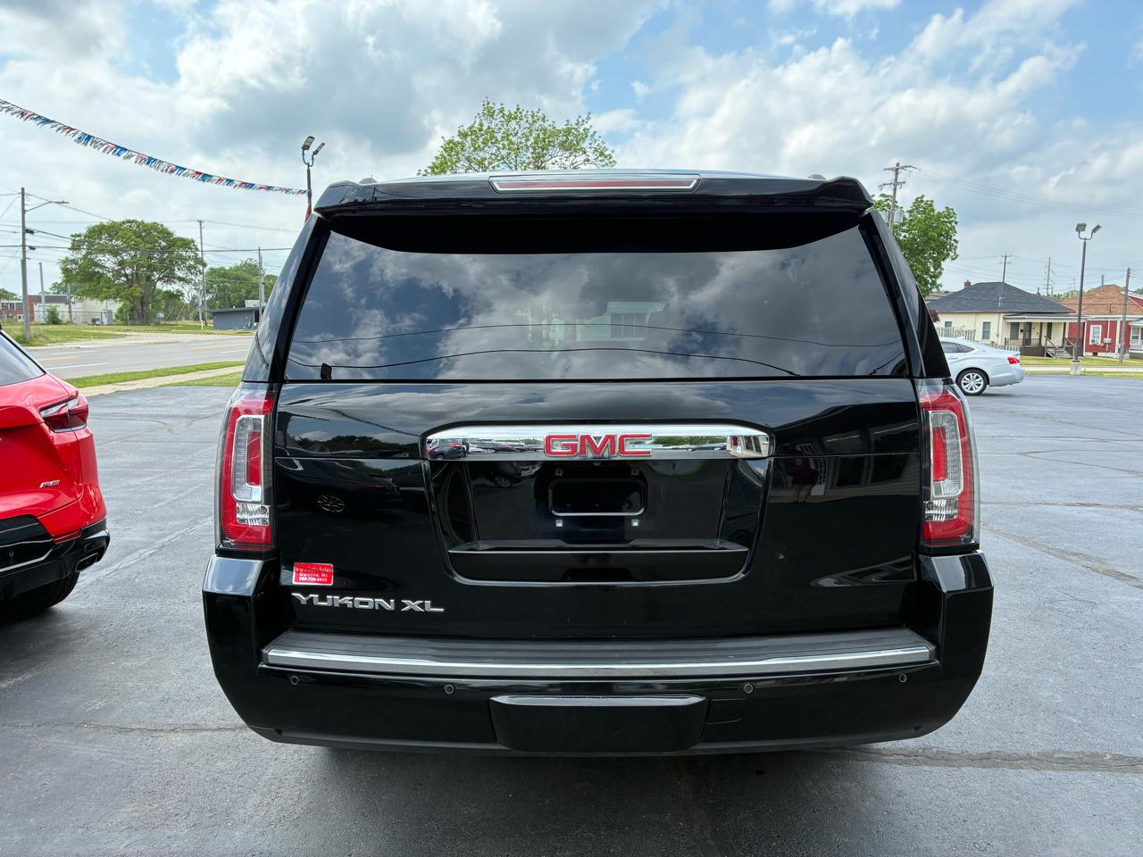 GMC Yukon XL Denali 4WD 2016