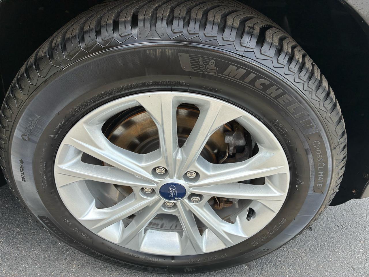 Ford Escape SEL 4WD 2018