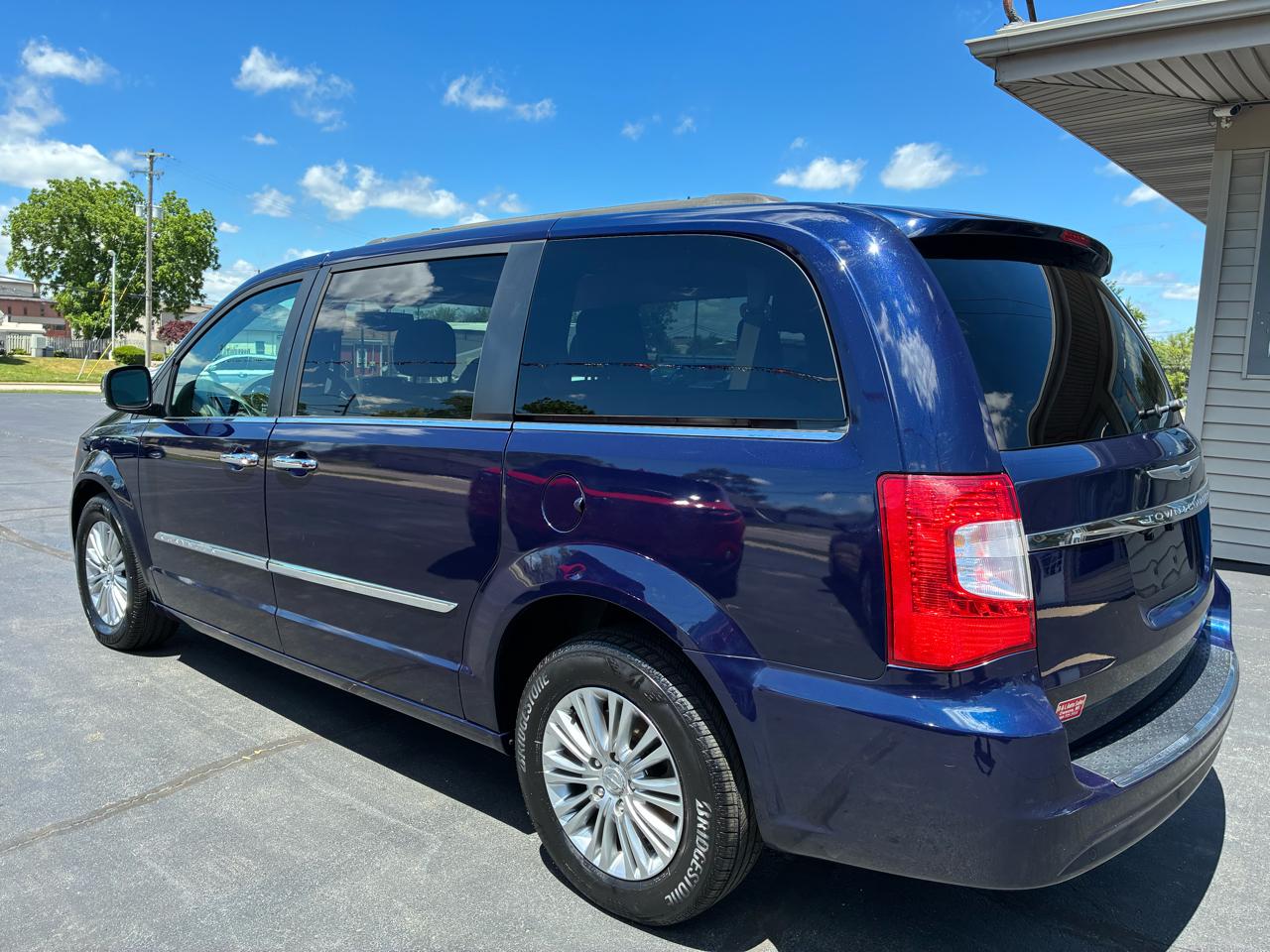 Chrysler Town & Country Touring-L 2015