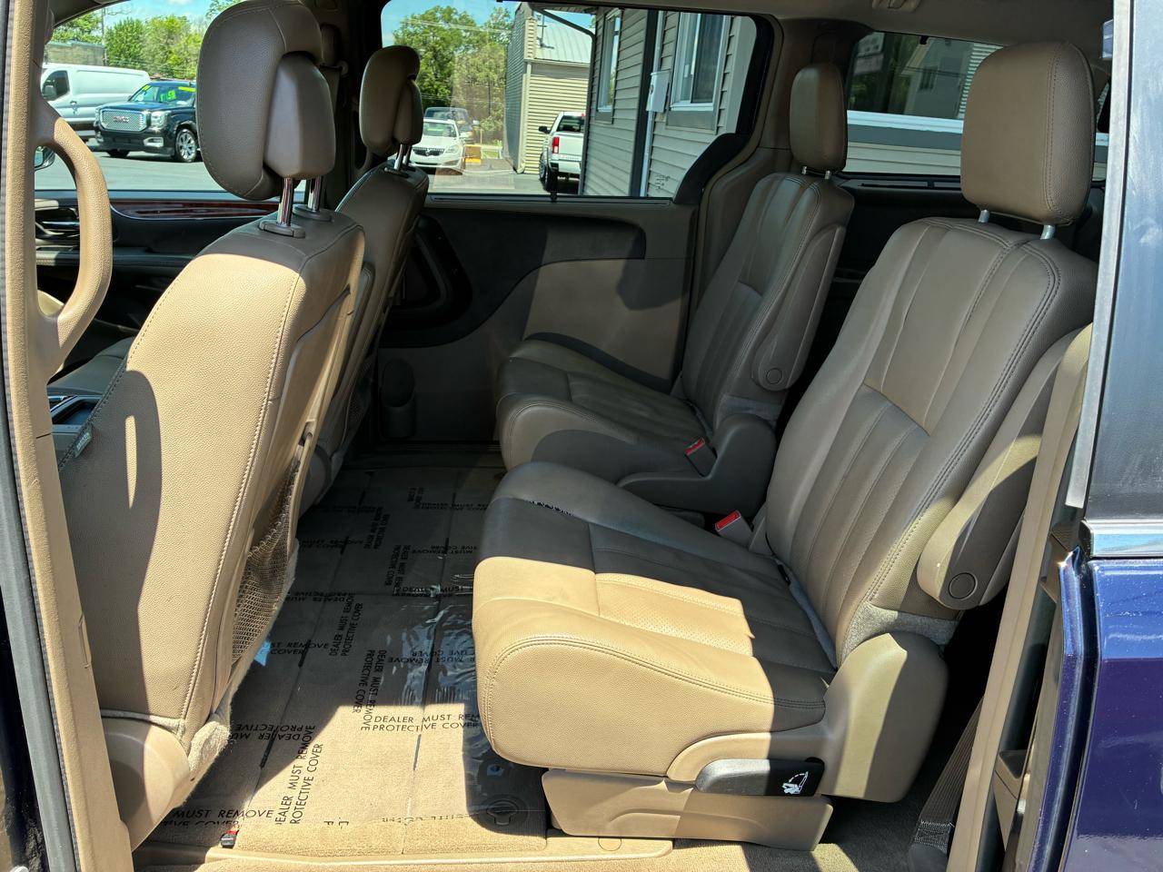 Chrysler Town & Country Touring-L 2015