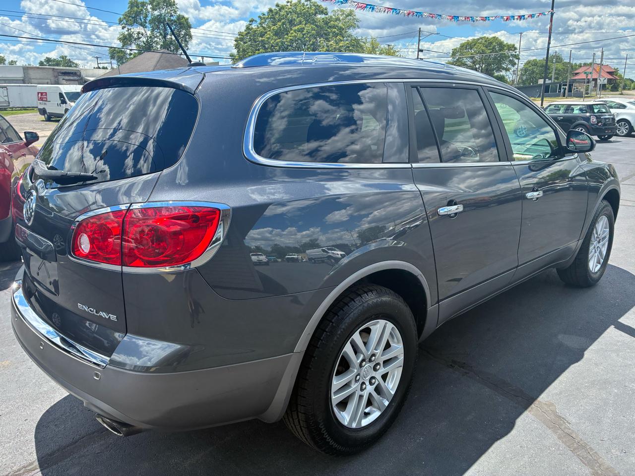Buick Enclave Convenience FWD 2012