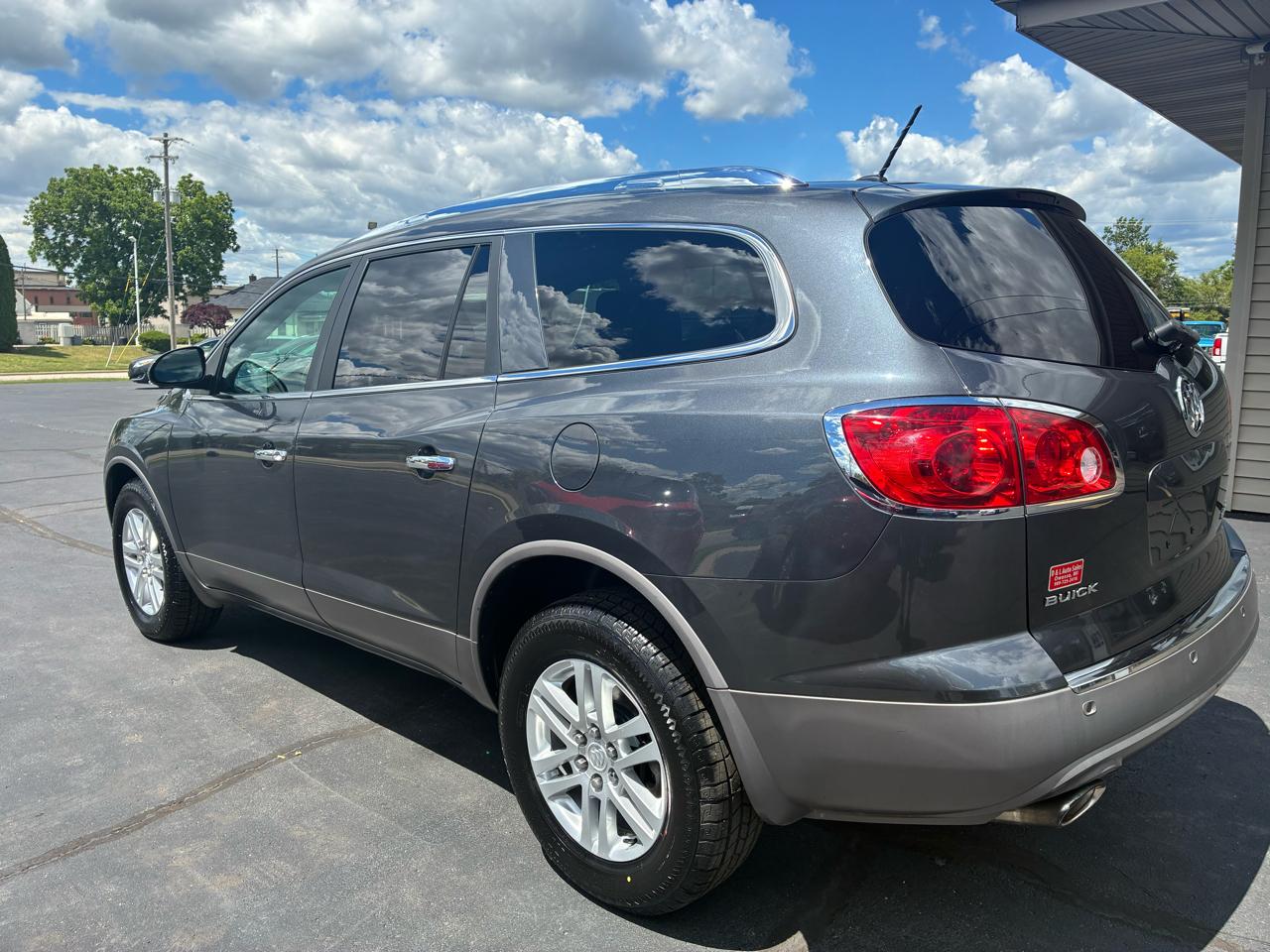Buick Enclave Convenience FWD 2012