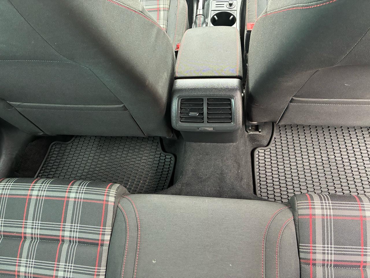 Volkswagen Golf GTI SE 6A 4-Door 2018