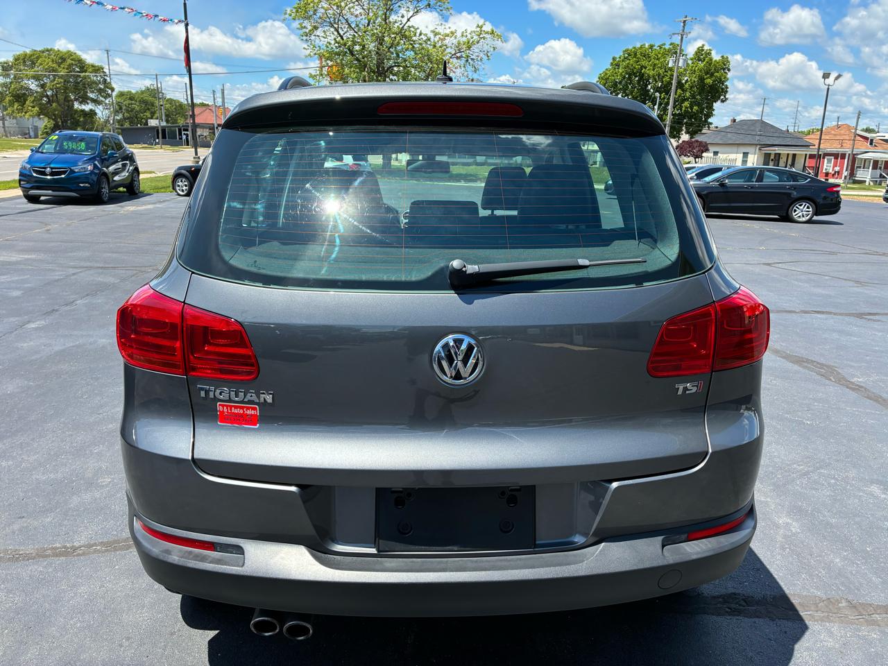 Volkswagen Tiguan SE 2016
