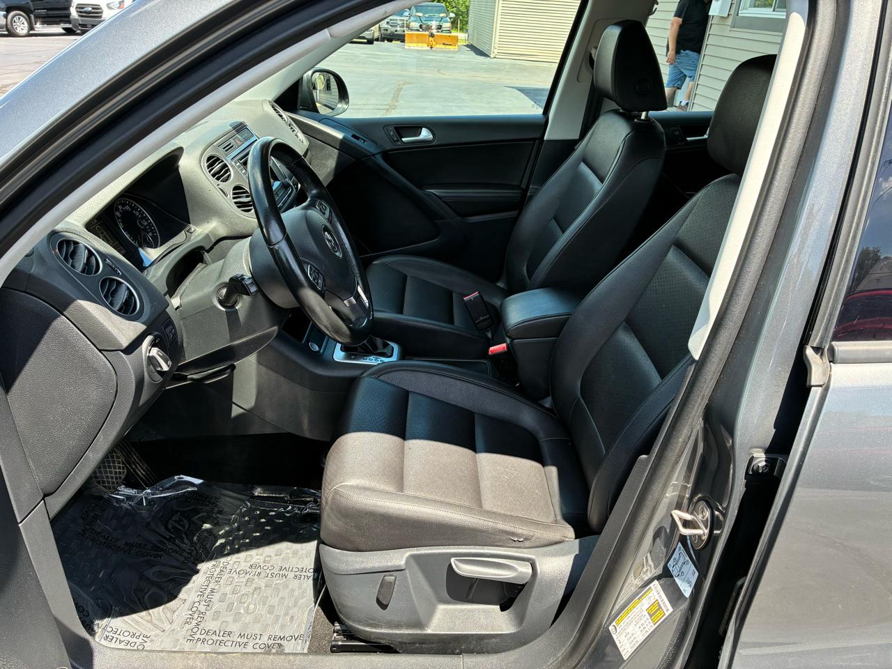 Volkswagen Tiguan SE 2016