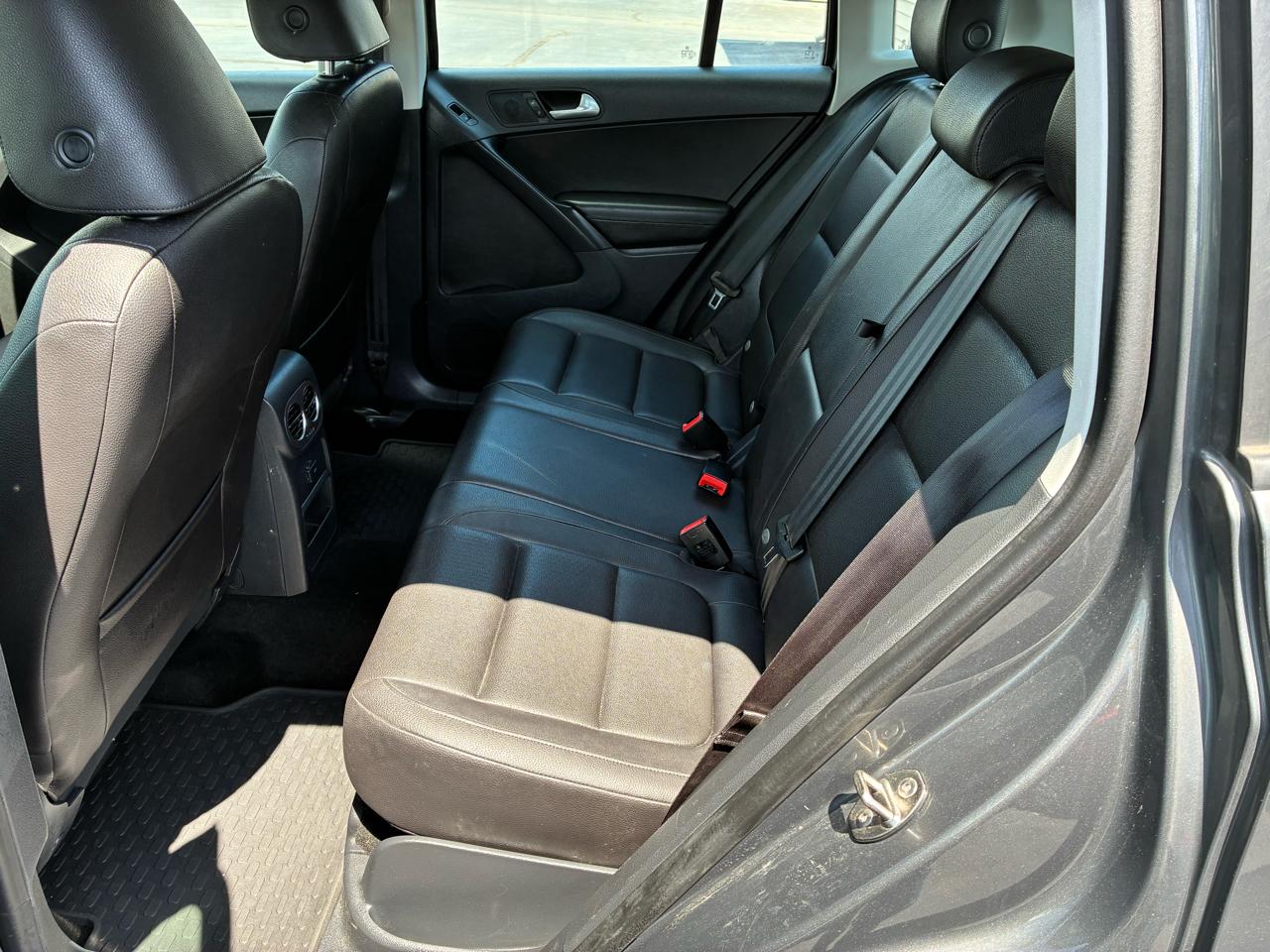Volkswagen Tiguan SE 2016