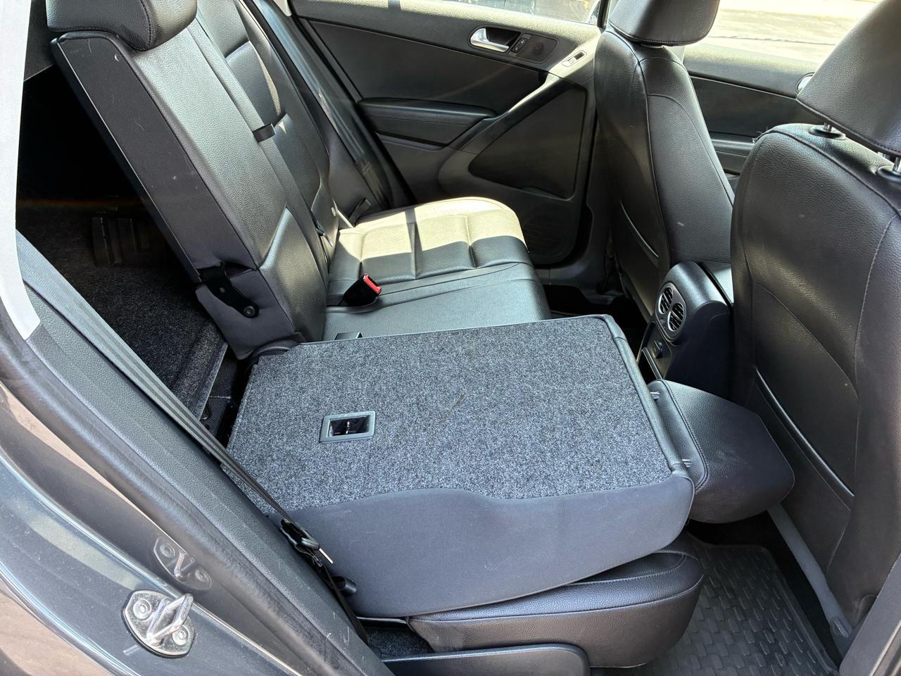 Volkswagen Tiguan SE 2016