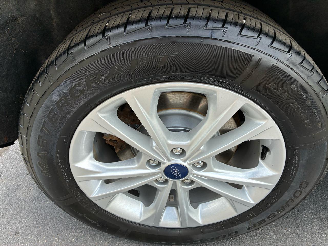 Ford Escape SE 4WD 2017