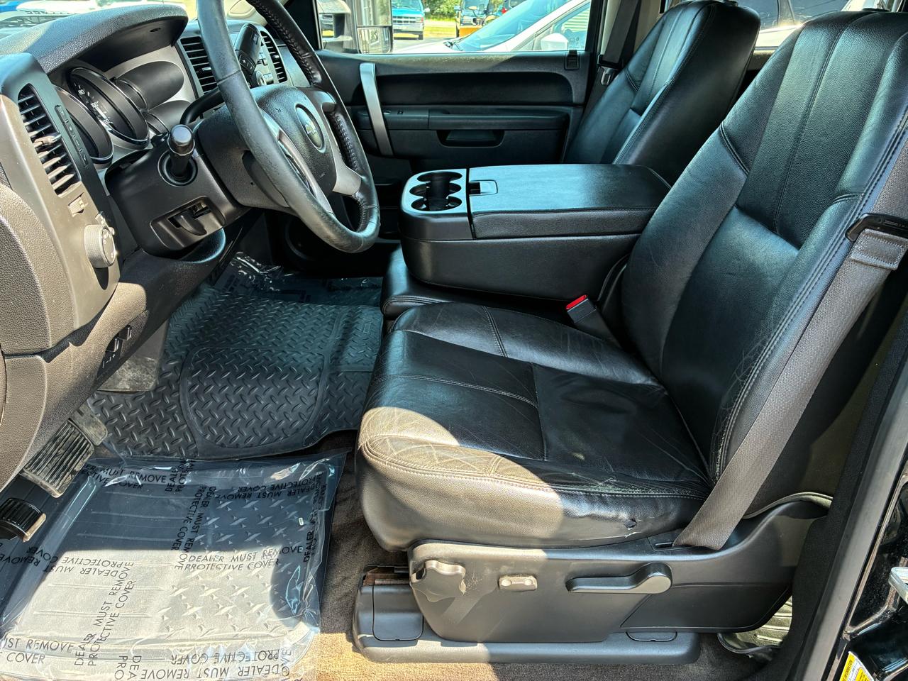 Chevrolet Silverado 3500HD LT Crew Cab 4WD 2013