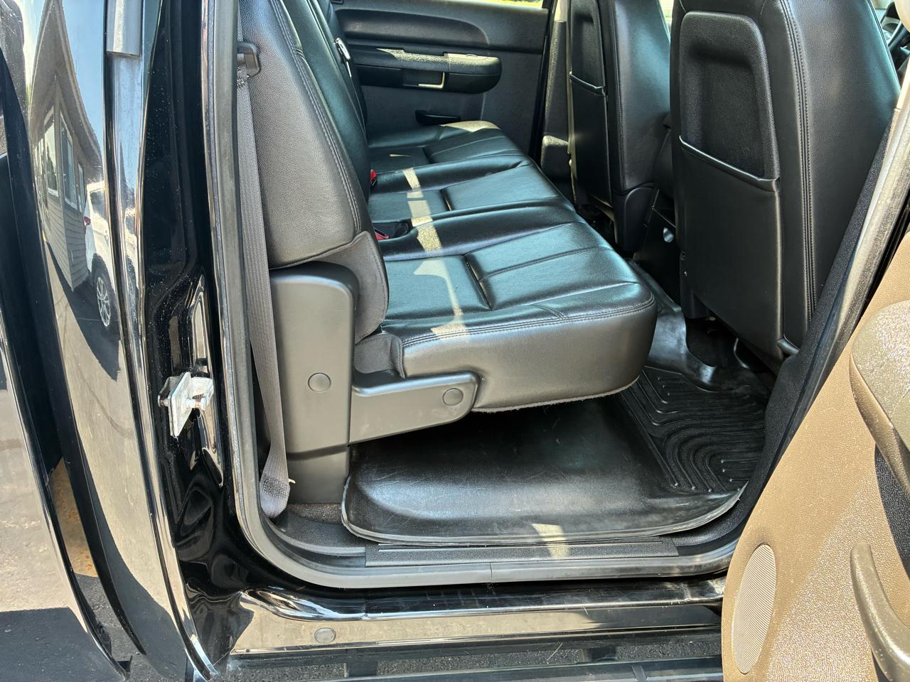 Chevrolet Silverado 3500HD LT Crew Cab 4WD 2013