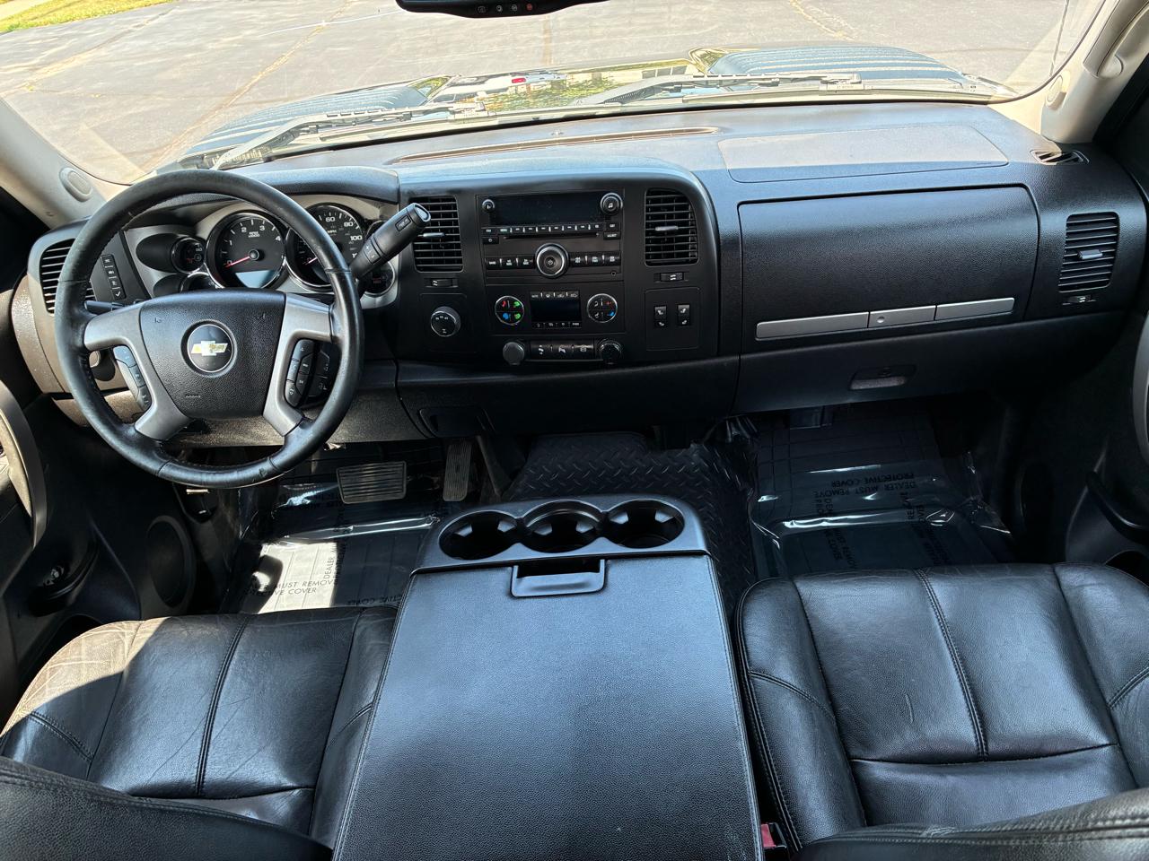 Chevrolet Silverado 3500HD LT Crew Cab 4WD 2013