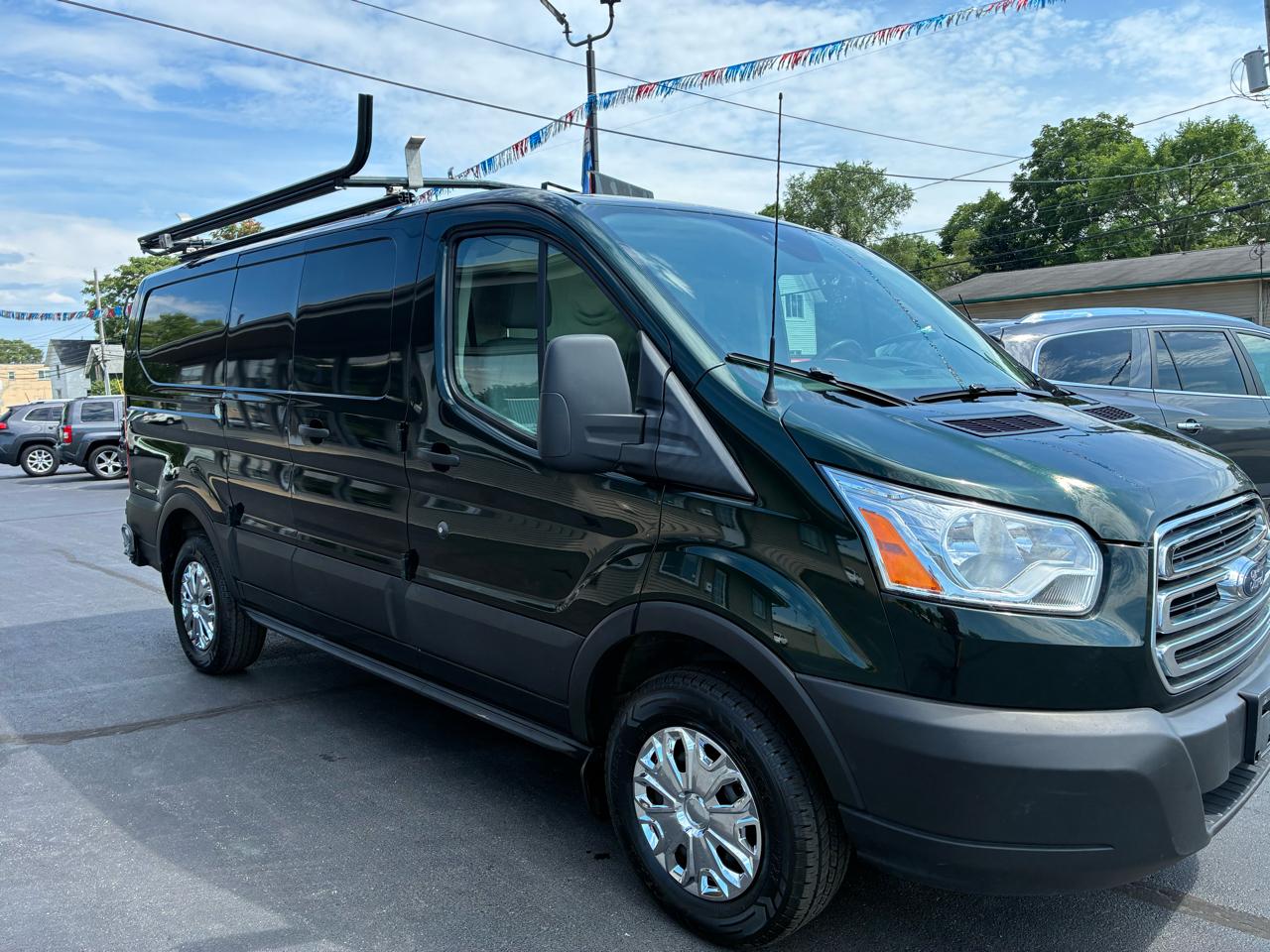 Ford Transit 250 Van Low Roof 60/40 Pass.130-in. WB 2019