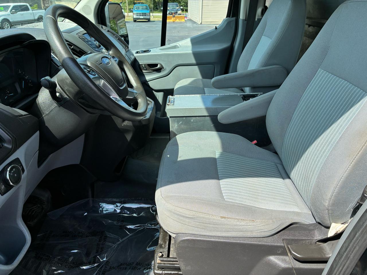 Ford Transit 250 Van Low Roof 60/40 Pass.130-in. WB 2019