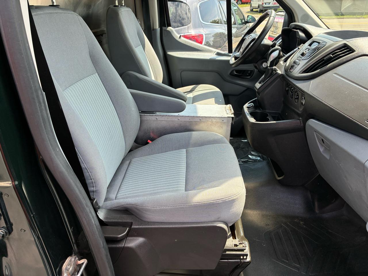 Ford Transit 250 Van Low Roof 60/40 Pass.130-in. WB 2019