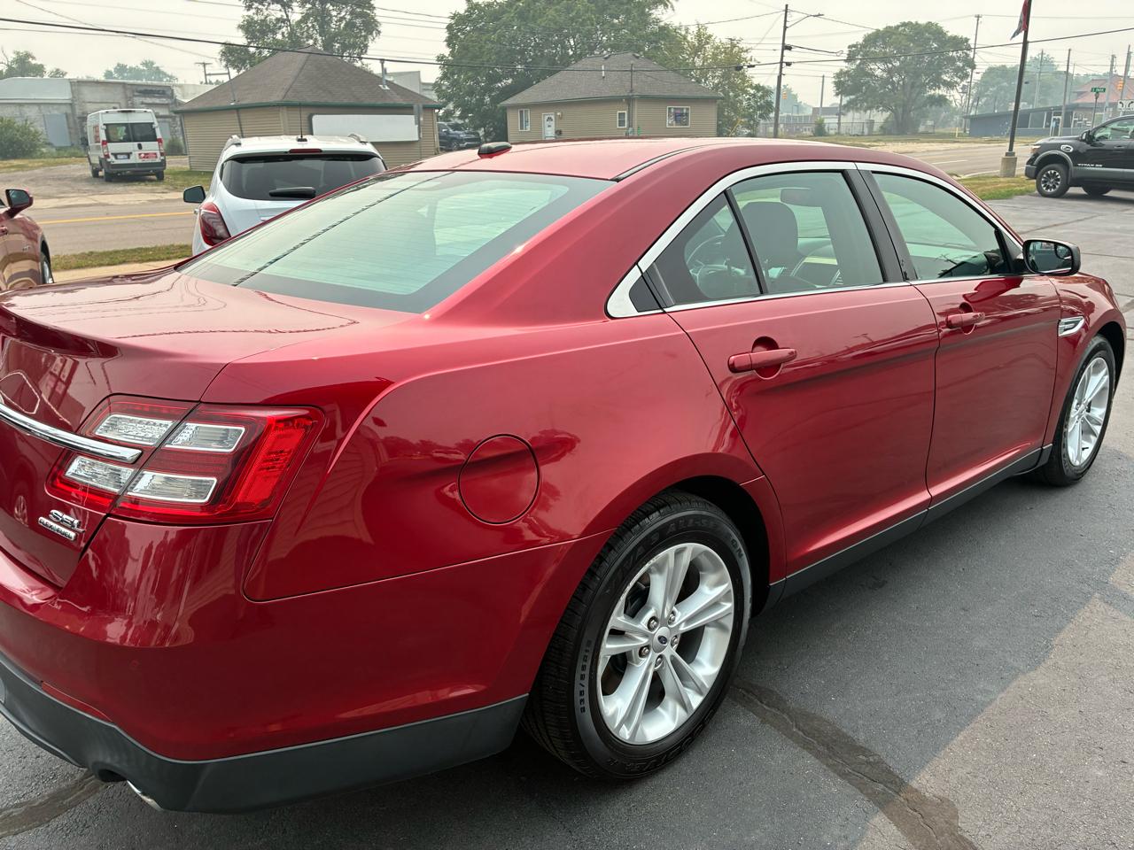 Ford Taurus SEL FWD 2013