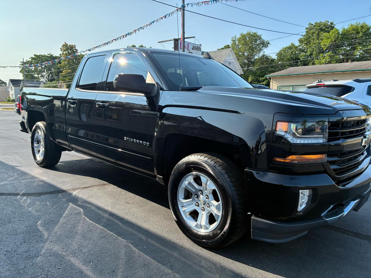 Chevrolet Silverado 1500 Z71 Ext Cab 4WD 4D 2018