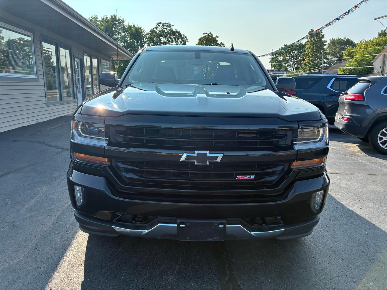 Chevrolet Silverado 1500 Z71 Ext Cab 4WD 4D 2018