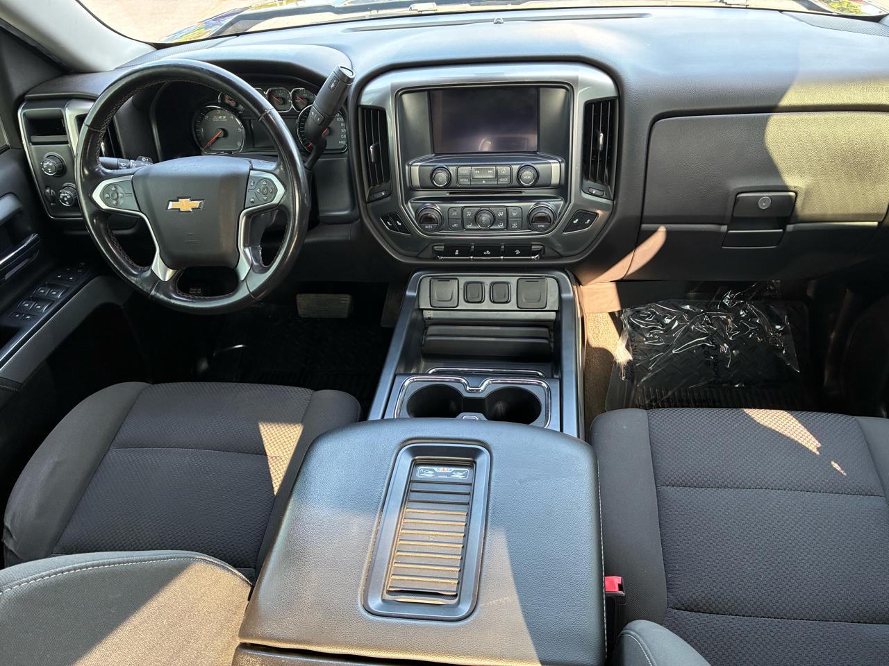Chevrolet Silverado 1500 Z71 Ext Cab 4WD 4D 2018