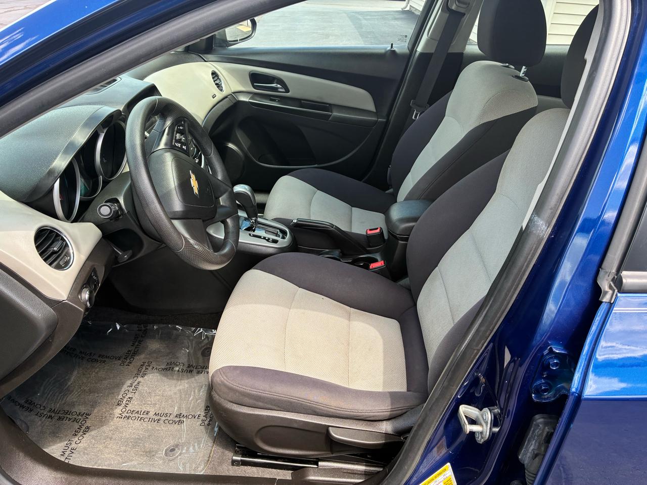 Chevrolet Cruze LS Auto 2013