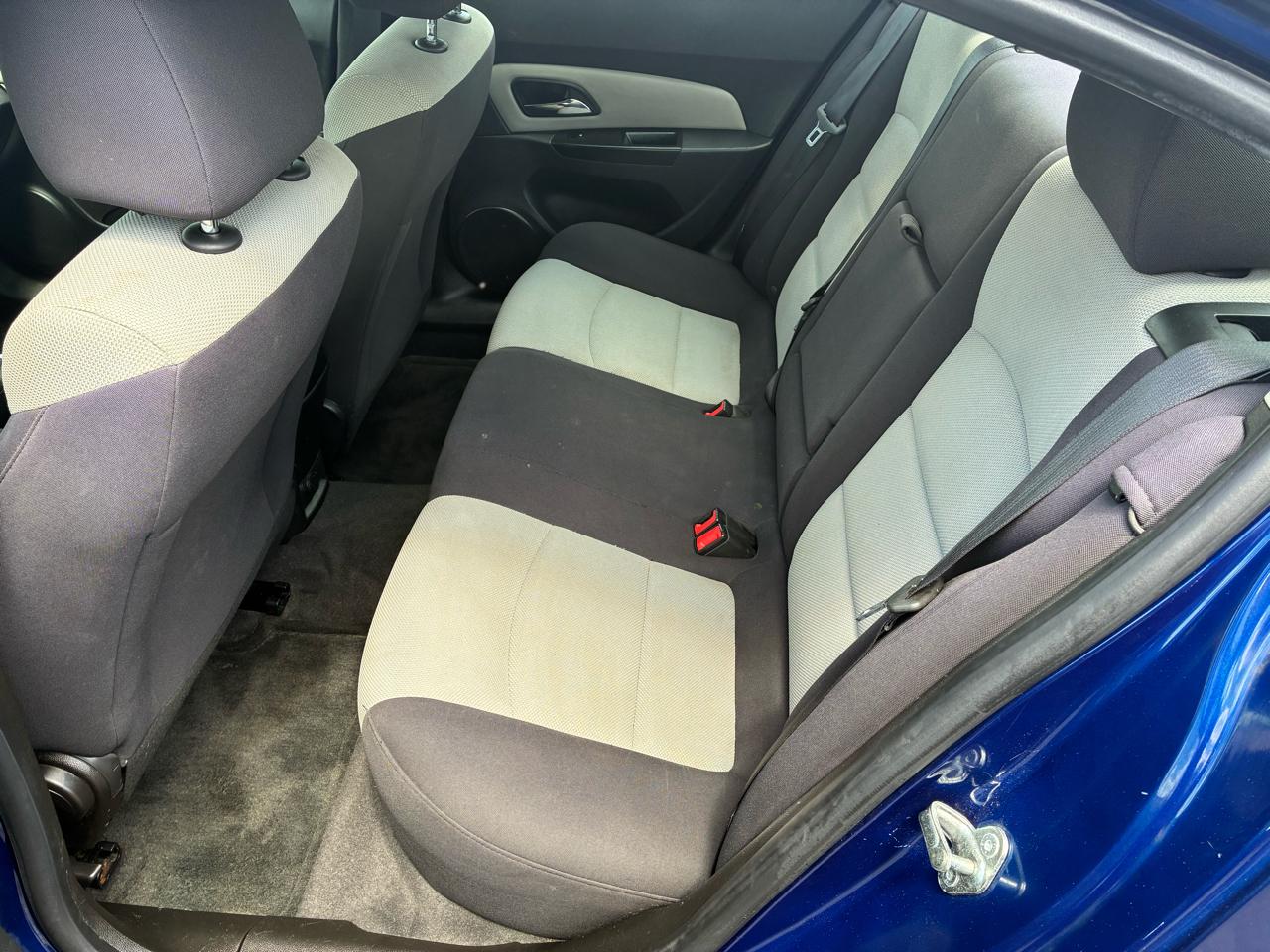 Chevrolet Cruze LS Auto 2013