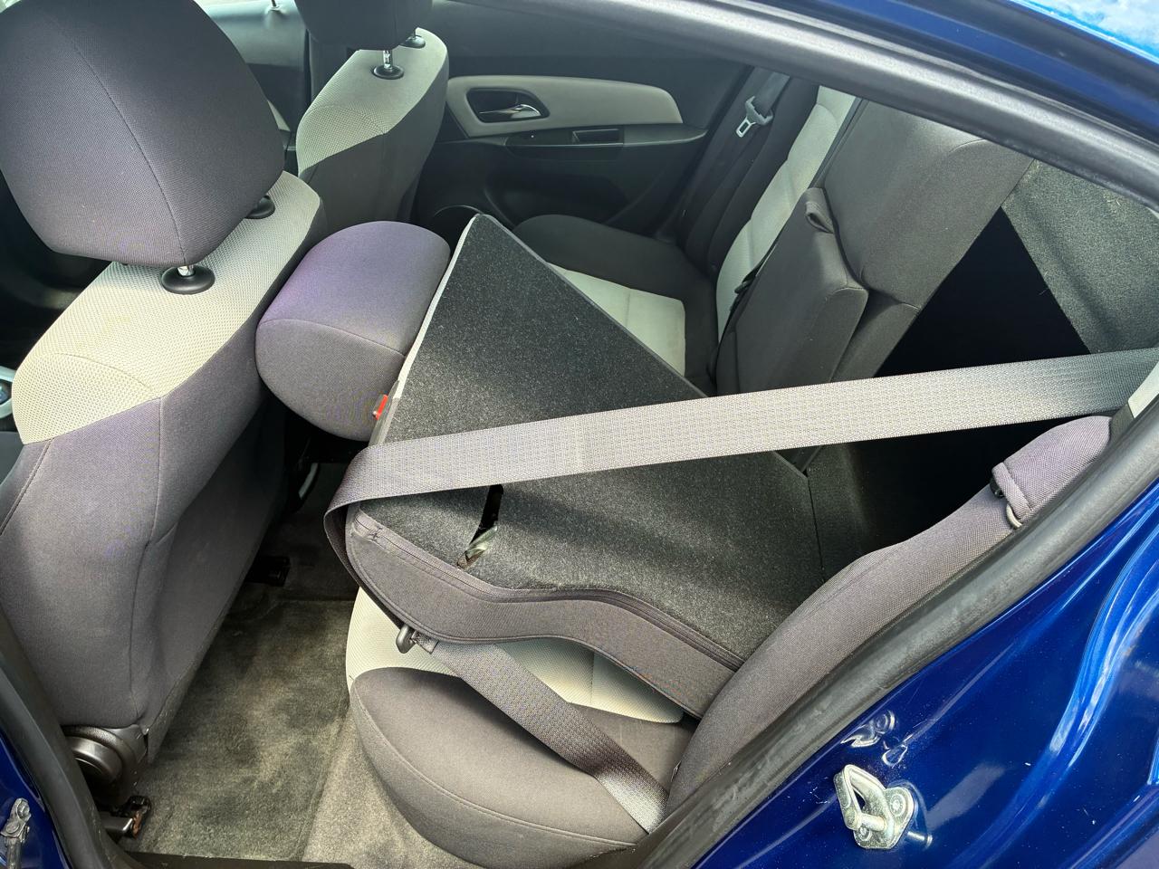 Chevrolet Cruze LS Auto 2013