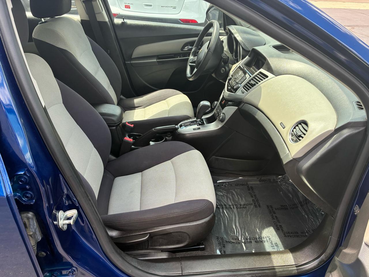 Chevrolet Cruze LS Auto 2013