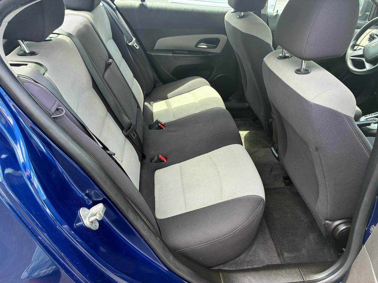 Chevrolet Cruze LS Auto 2013