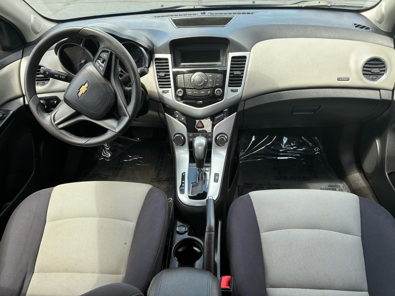 Chevrolet Cruze LS Auto 2013