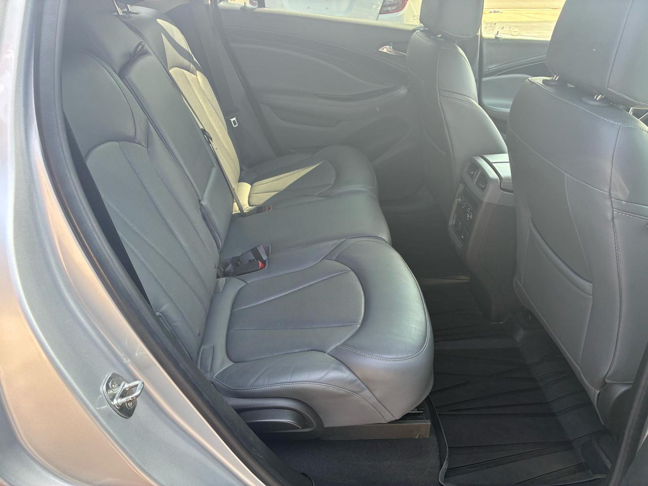 Buick Envision Essence 4D SUV FWD 2019