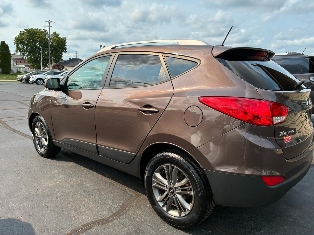 Hyundai Tucson FWD 4dr SE w/Beige Int 2014