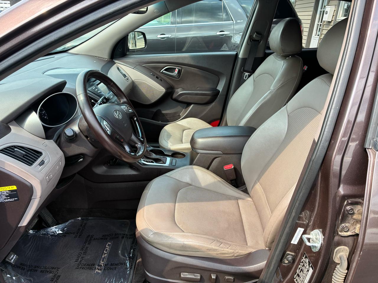 Hyundai Tucson FWD 4dr SE w/Beige Int 2014