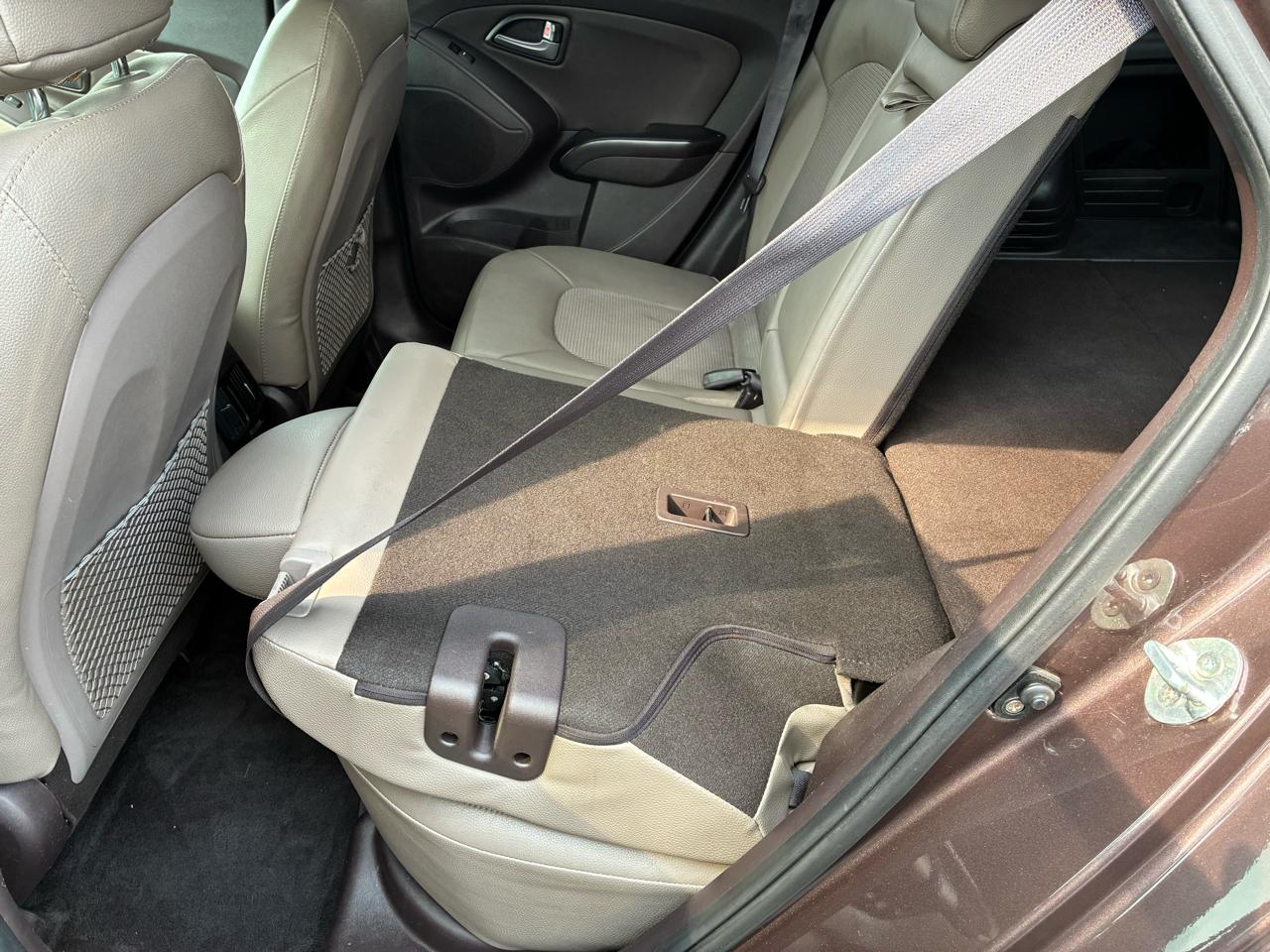 Hyundai Tucson FWD 4dr SE w/Beige Int 2014